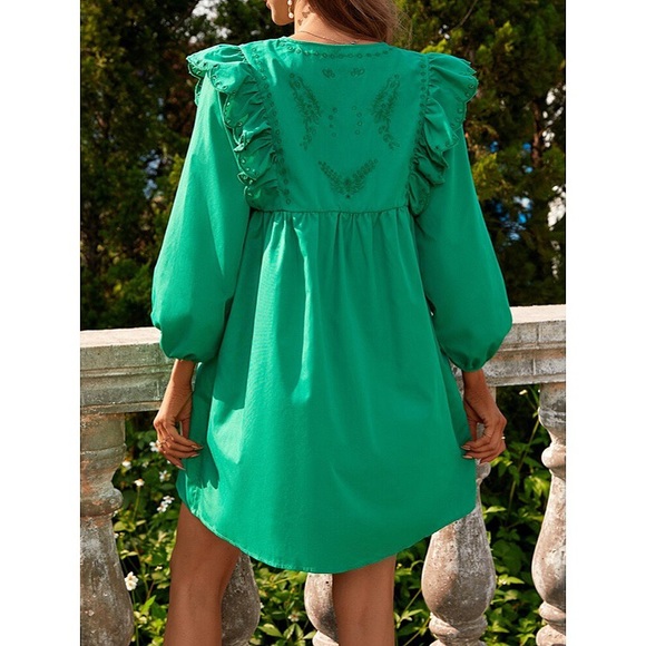 💚 BOHO GREEN LOOSE FIT MINI DRESS! - Picture 2 of 6